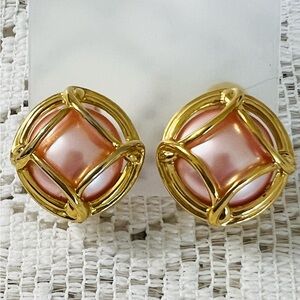 Vintage Joan Rivers caged gold toned clip on earrings